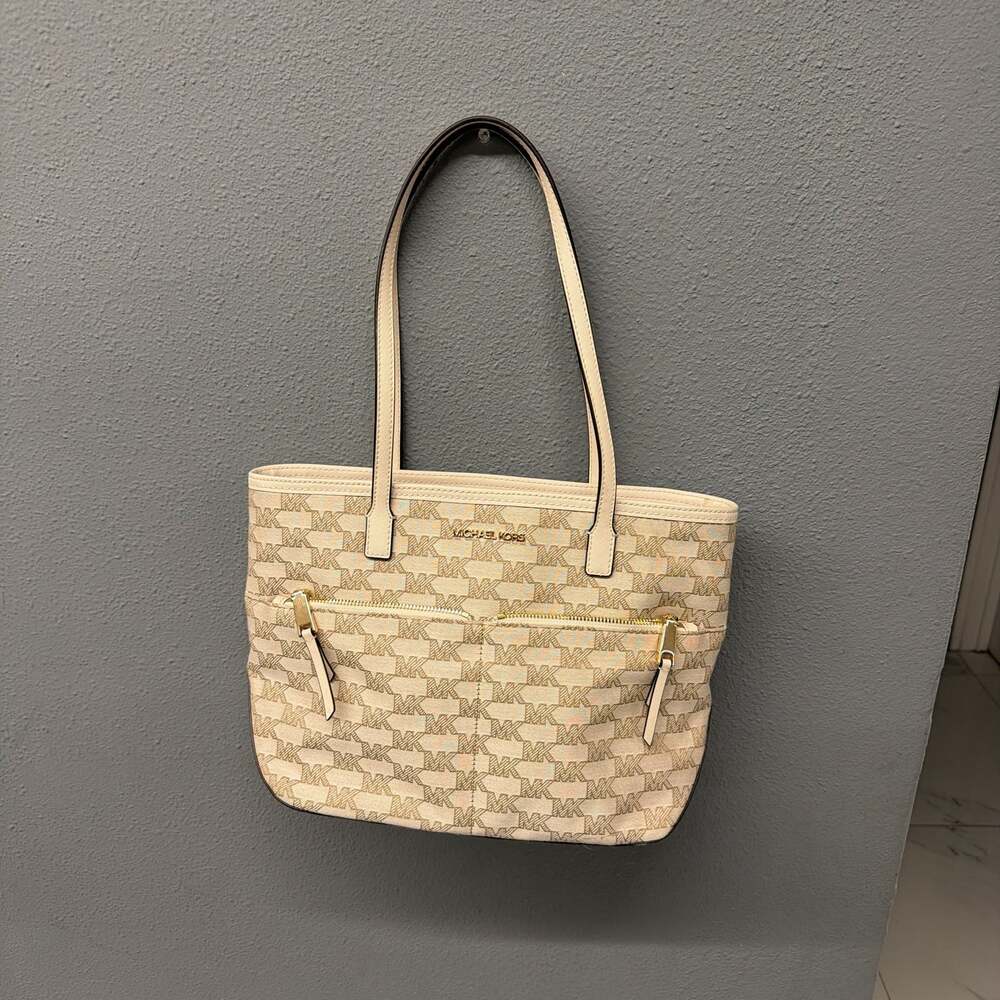 Michael Kors Kempton Signature Shoulder Bag